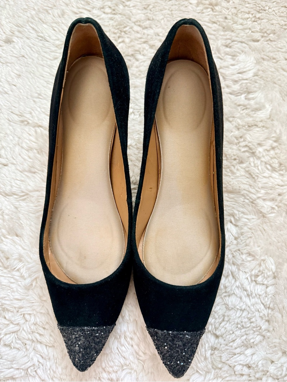 Ann Taylor Black Pointed Toe Pumps with Glitter Cap - Picture 2 of 10